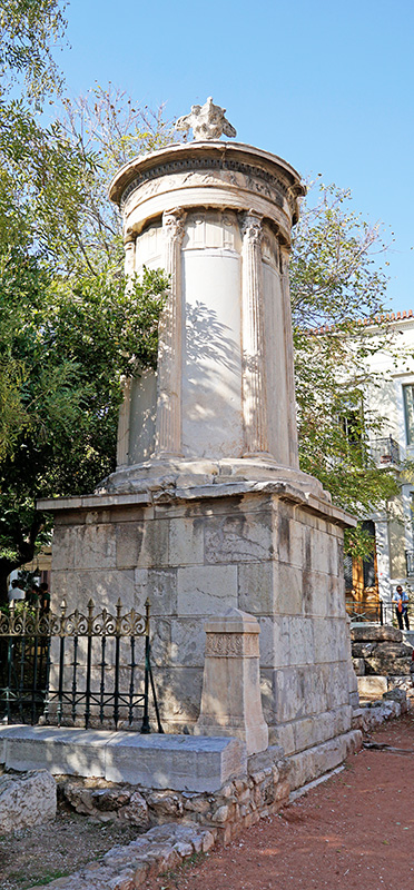 Das Lysikratesdenkmal in der Plaka von Athen