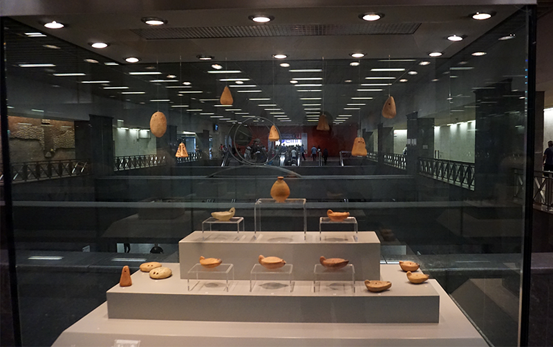 Metro Syntagma - Integration der antiken Ausstellungsstücke in die Station