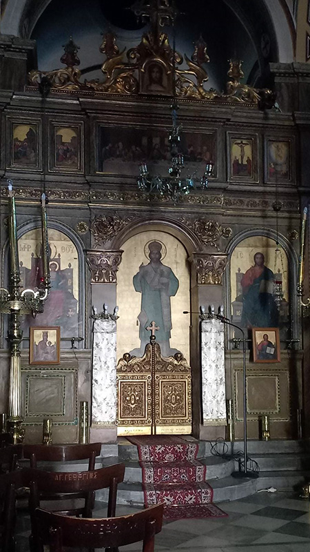Ikonen in der Kirche Agios Georgios auf Poros