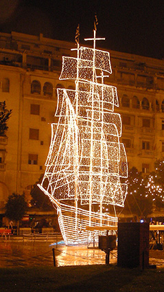 Weihnachtsschiff in Thessaloniki