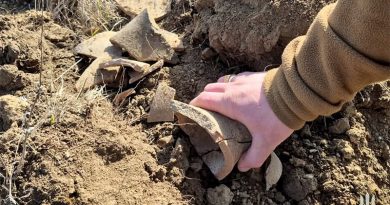 Soldat in der Ukraine findet eine antike griechische Keramik