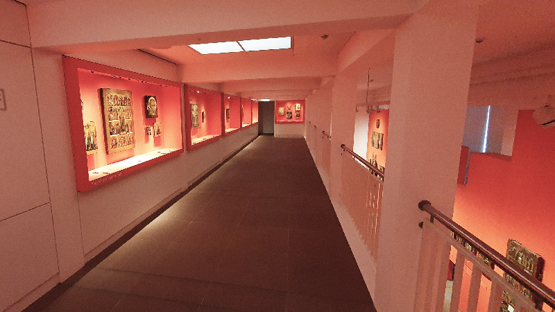 Ikonen-Museum Frankfurt: oberer Bereich der Ausstellung