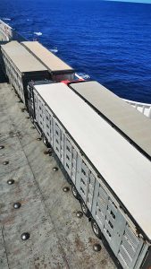 Schweinetransporter auf der Superfast II