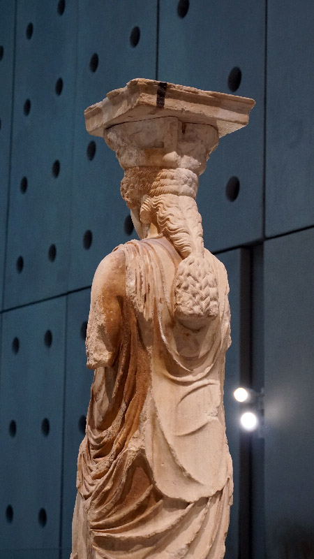 Karyatide vorne rechts