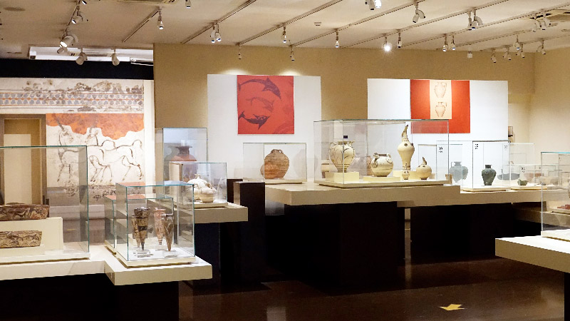 Saal mit Sammlung des bronzezeitlichen Thera