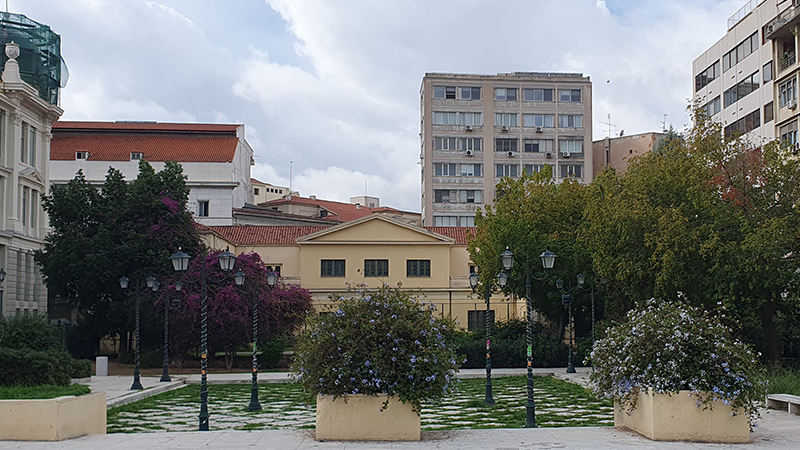 Die Alte Nationaldruckerei von der Panepistimiou aus gesehen
