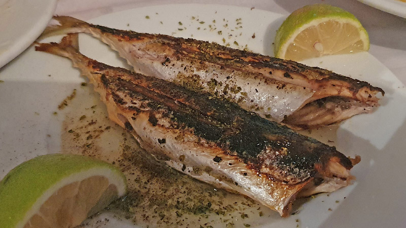gegrillte Makrelen