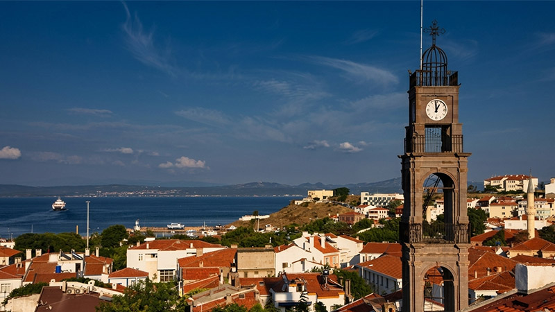 Blick über Bozcaada mit Uhrturm