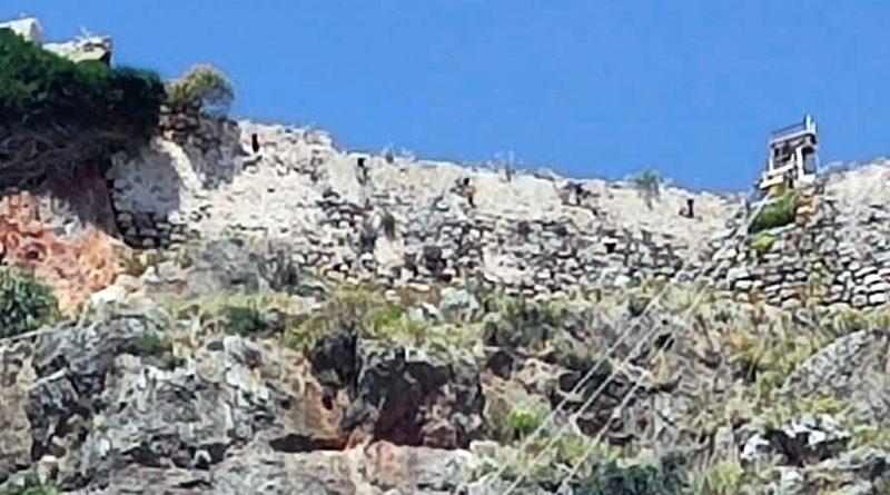 Seilbahn an der Burg von Monemvasia