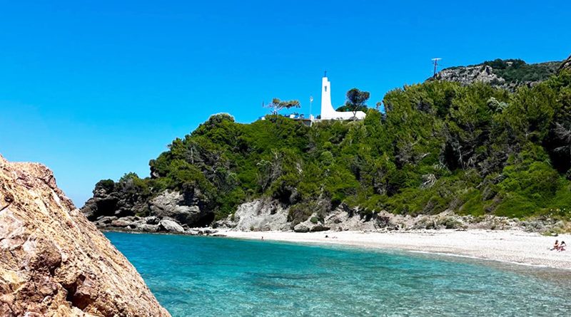 Potami Beach mit Blick auf Agios Nikolaos