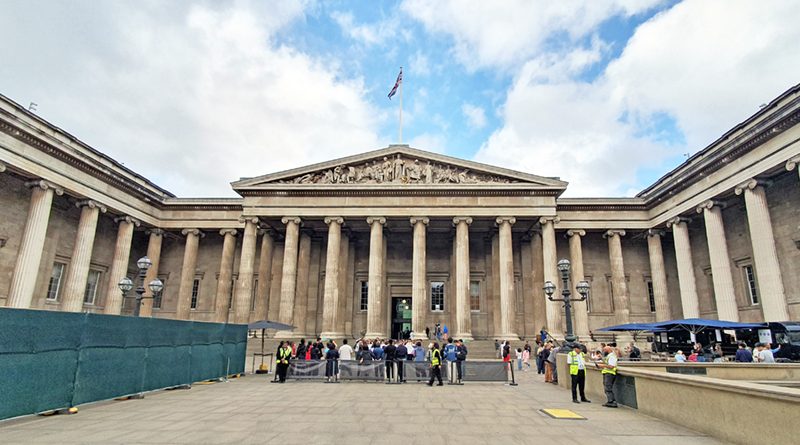 Der Eingang zum British Museum